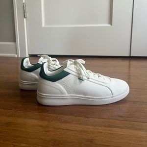 NEVER WORN Vivaia tennis shoes!